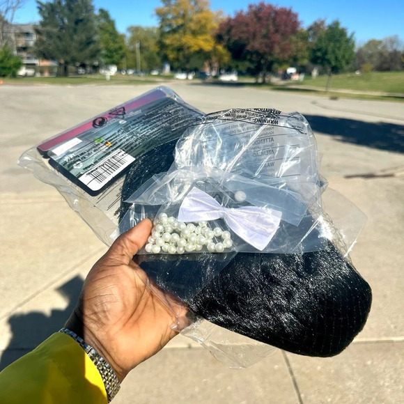 Halloween Character Riverdale Veronica Accessory Kit - Wig Necklace Bowtie - Picture 3 of 6